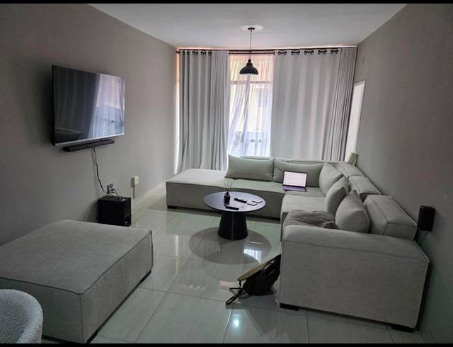 1 BEDROOM APARTMENT FOR SALE IN KEMPTON PARK CENTRAL